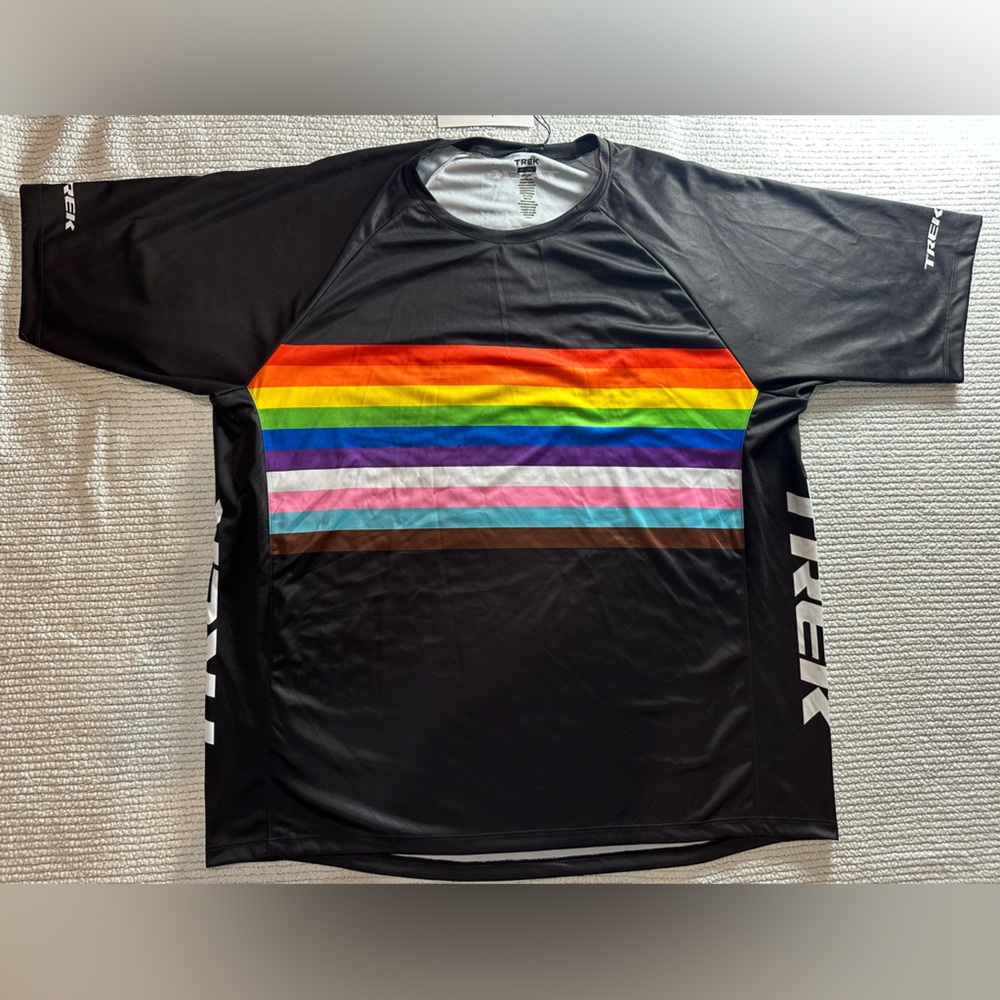 TREK Custom Loose-Fit Tech Tee Cycling Pride Shirt, Men’s Sz 3XL NWT